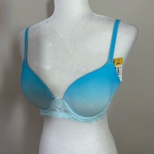 No Bounderies bra sz  36C. N,W.T.  Ombré look. Lace touches. NWTag